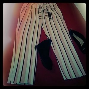 Body Central stretch pants shoes not included